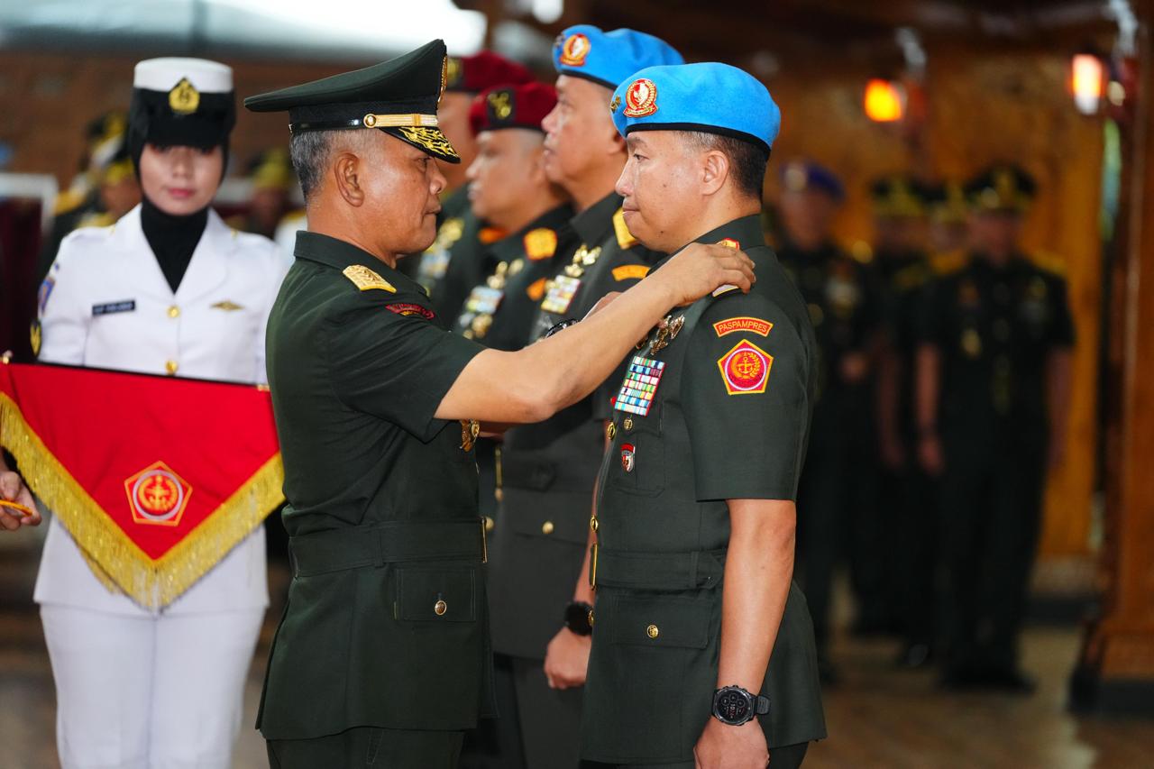 Serah terima jabatan (sertijab) Mayjen TNI Edwin Sumantha