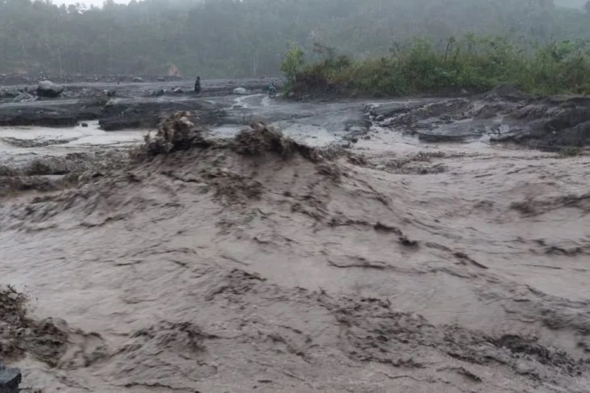 banjir lahar semeru