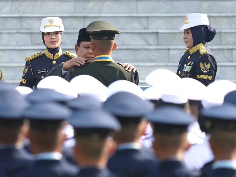 Prabowo Subianto melantik Perwira Remaja