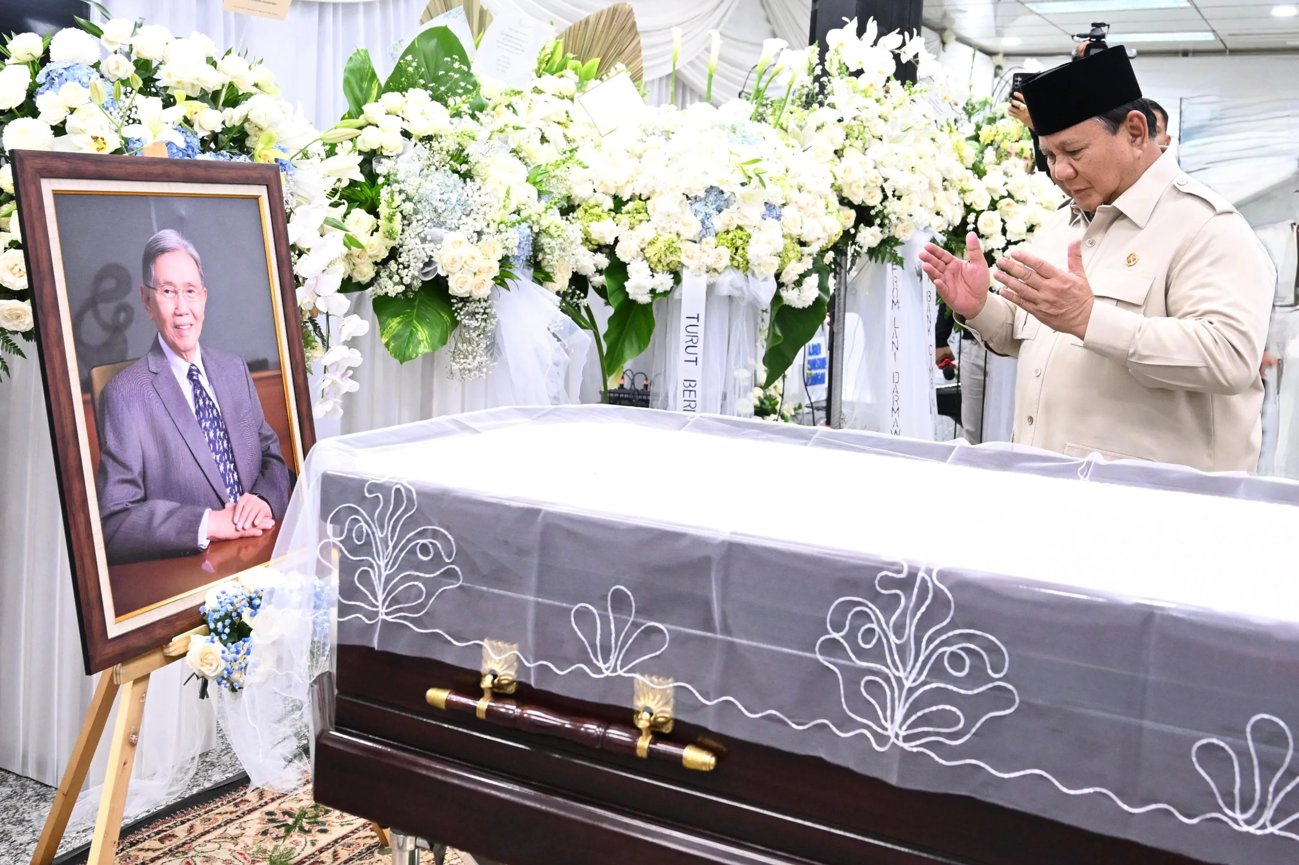 Prabowo Kenang Sosok Kwik Kian Gie: Pak Kwik Seorang Tokoh Bangsa yang Berjasa