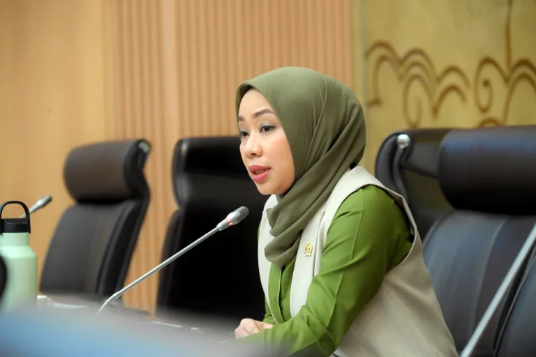 Anggota_Komisi_XII_DPR_RI_Ratna_Juwita_Sari__Foto__Tari_vel20251020152943