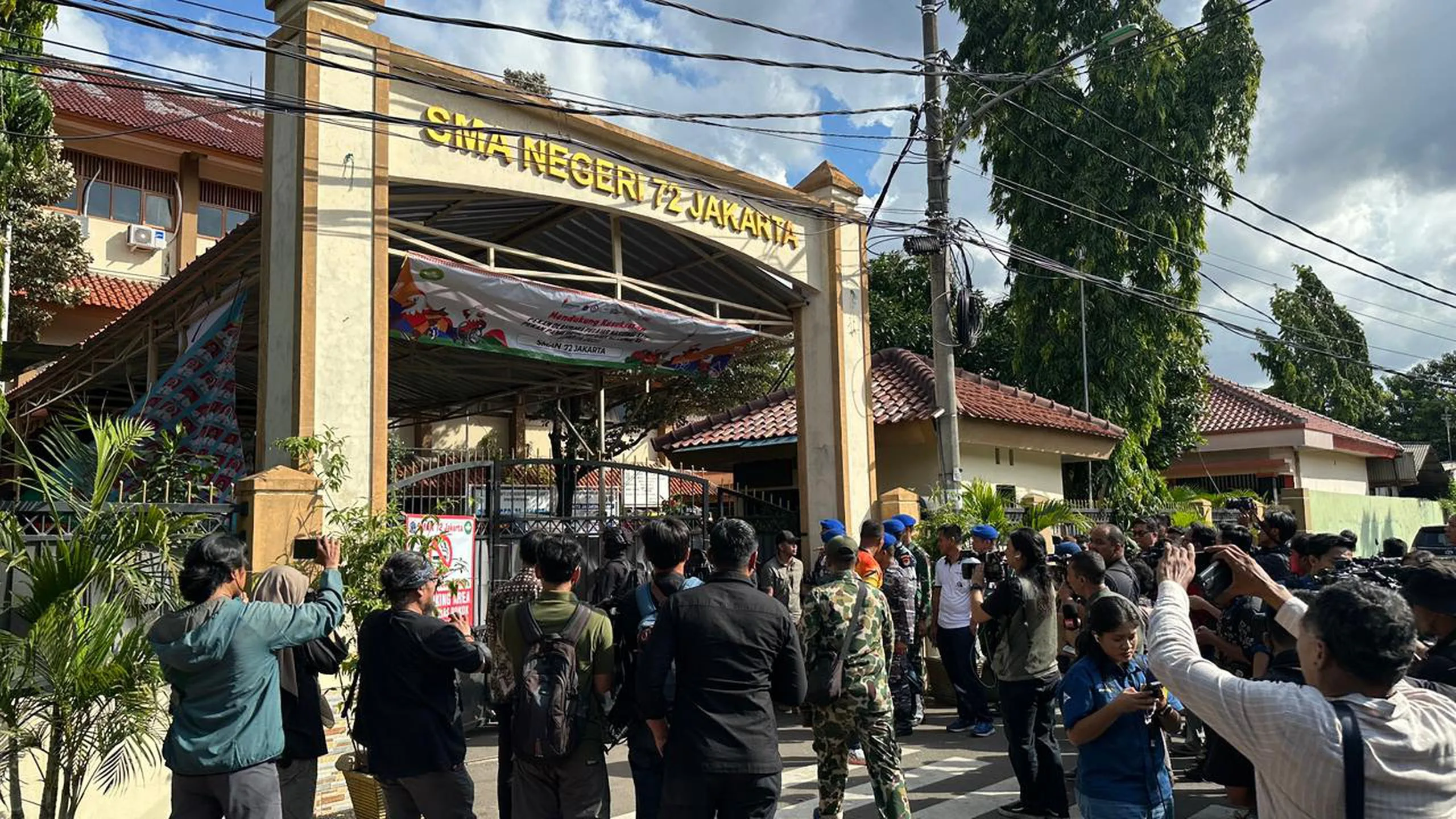 sma 72 jakarta