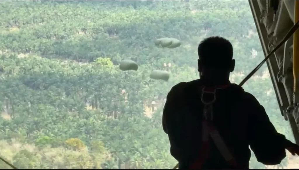 Bantuan Airdrop TNI AU