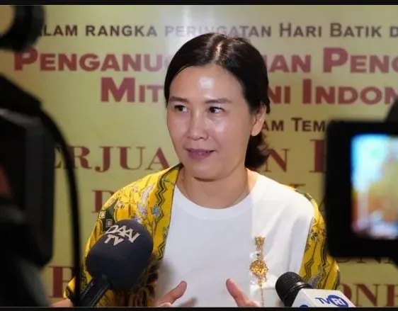 Wamen PPPA, Veronica Tan