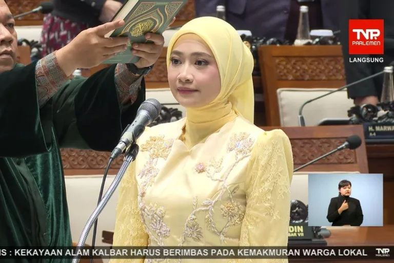 Adela Kanasya Adies