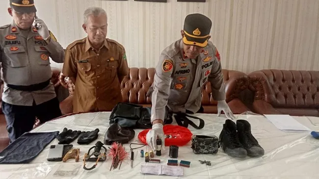densus-88-turun-tangan-dalami-ledakan-di-sman-3-padang-1784018447126_169