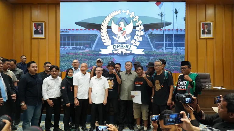 DPR RI