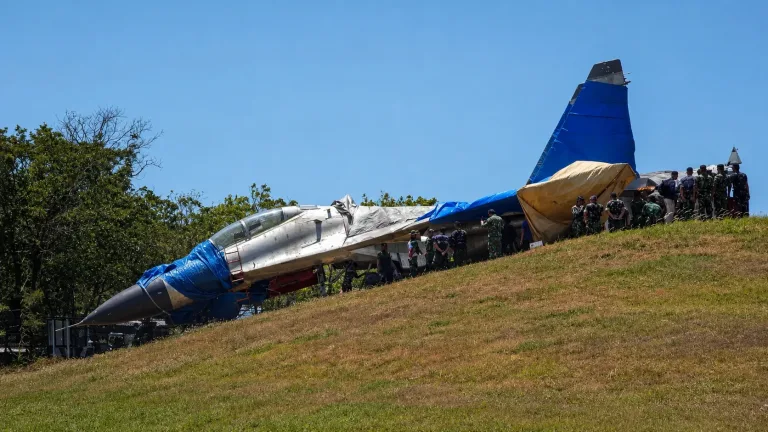 sukhoi tergelincir