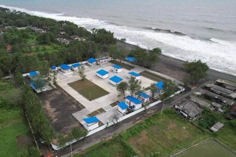 Kampung Nelayan Merah Putih
