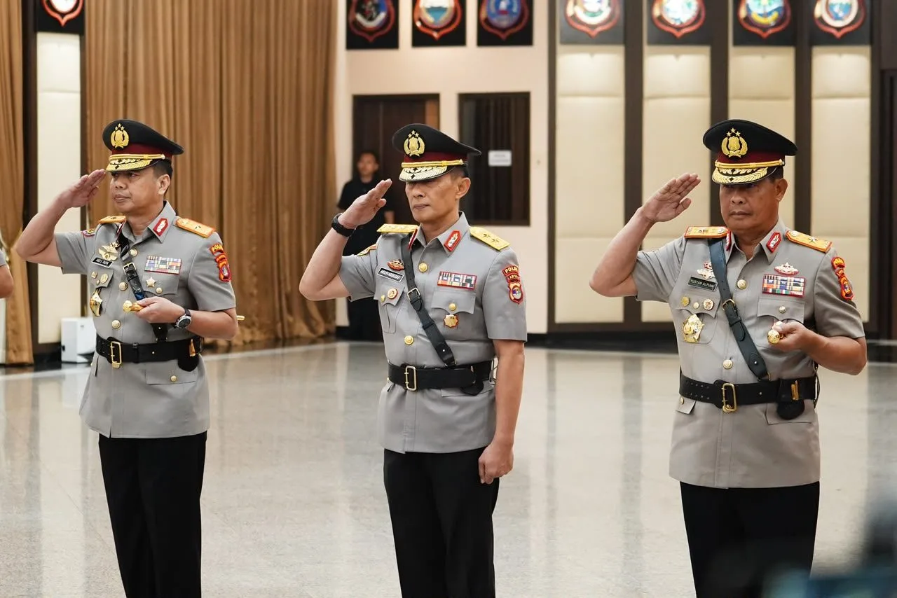 kapolri-pimpin-sertijab-kakorlantas-dan-tiga-kapolda-di-mabes-polri